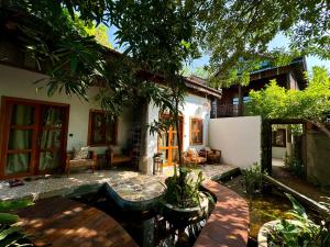 Dontrei Villa Angkor