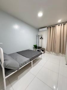 KM Suites 2BR Unit Near San Juan LU