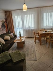 Apartament z garażem