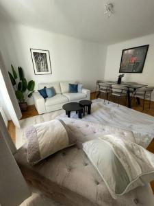 Tranquil City Retreat