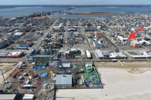 One Block to the Beach! with Free Parking