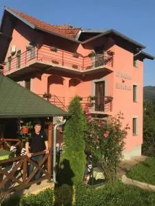 Sobe i Apartmani "Šumadija" Bogutovačka Banja - Cudak