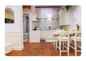 The bright window in Florence! Centralissimo!