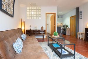 Host Wise - Stylish Adorable Flat in Gaia