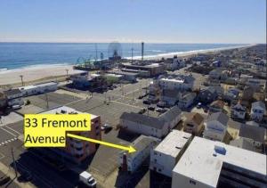 Steps to the Beach & Boardwalk! Free Parking