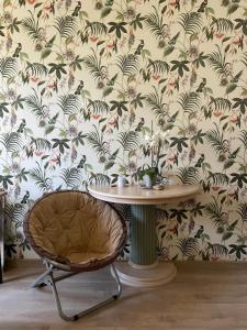 18 oaks Private Countryside-palace apartments