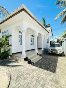 Sallys cozy home - Ukonga