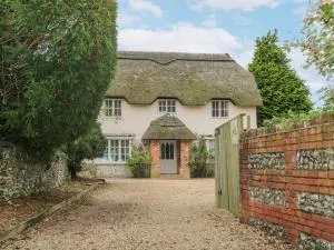 Moles Cottage - Farnham