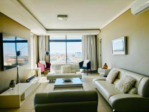 Luxury Two Bed - Crystal Towers - Spectacular Views