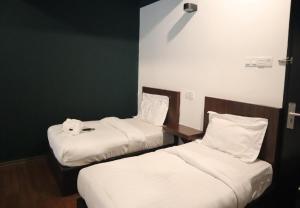 Room V Kluang Parade By SECOM