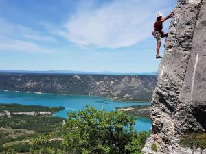 Maisons de vacances Maison Parc du Verdon - Clim & Terrasse ombragee : photos des chambres