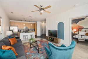 One-Bedroom Apartment room in LEAGUE 704 at South End
