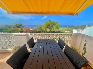SUITE WITH VIEWS OF SON BOU BEACH