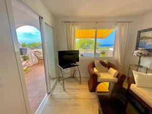 SUITE WITH VIEWS OF SON BOU BEACH