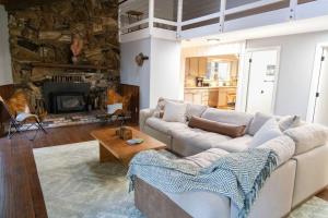 Scotts Flat Lakeside Retreat