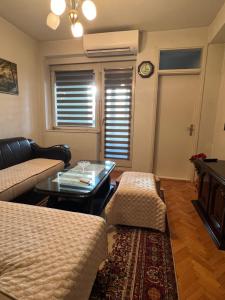Two luxury bedroom apartment D&V
