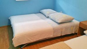 Apartments Mat 