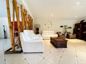 Villas Spacieuse et confortable villa avec piscine - L-Imperiale : photos des chambres