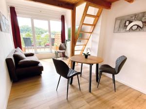 Traumhaftes Dachterrassen Apartment Dudweiler Uni