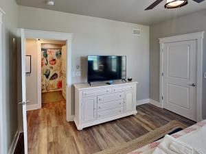 Pointe West 303 - Beachside Blue Sailfish