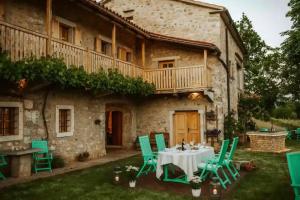 Opulent Villa with Sauna in the Heart of Karst