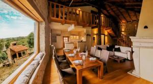 Opulent Villa with Sauna in the Heart of Karst