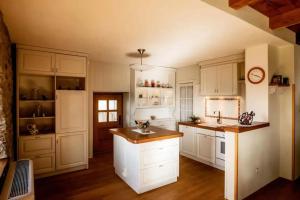 Opulent Villa with Sauna in the Heart of Karst