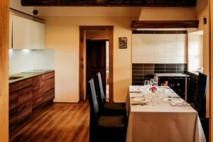 Opulent Villa with Sauna in the Heart of Karst