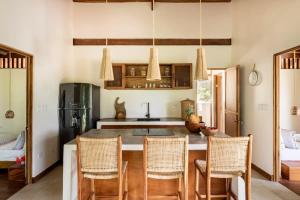 Tropical Paradise Retreat Near Caribbean Beaches