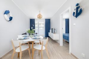 Deluxe Apartament Baltic Wave, Basen, Siłownia, Parking by Noclegi Renters