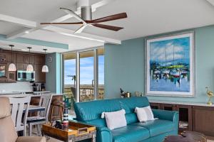 Galvestonian 600 - Beachfront Elegance