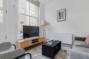 Blueground Clerkenwell Elevator laundry LON-598