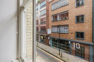 Blueground Clerkenwell Elevator laundry LON-598