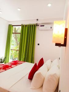 Randon Resort Mirissa