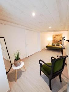 Maisons de vacances Les Cerisiers - PROCHE DU GOLF, DES THERMES DE SAUJON ET DU CENTRE VILLE - MAISON FAMILIALE : photos des chambres