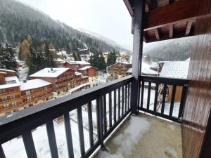 Appartements Appartement 2 pieces + cabine, 6 pers centre station Valfrejus avec balcon - FR-1-265-240 : photos des chambres