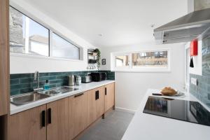 Gwel Porth - St Ives - Sea Views