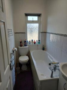 wygodny pokoj jednoosobowy