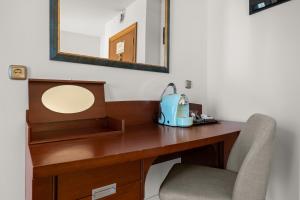 Junior Suite room in Tryp Gijón Rey Pelayo Hotel