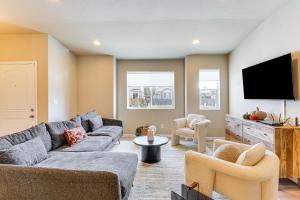 10 Mi to Fort Carson Newly Built Townhome!