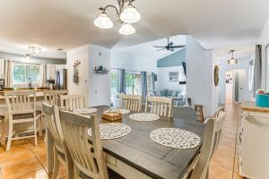 Near Top Beaches Gulf Breeze Oasis with Grill