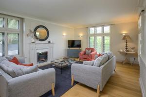 Luxurious Home in Cheltenham Private Parking