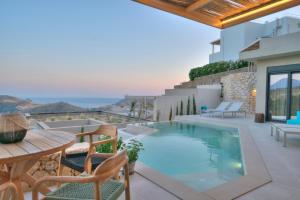 New Seaview villa Serenity with Heated Pool and BBQ in South Crete