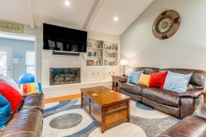 Outdoor Entertainment Space Austin Family Home