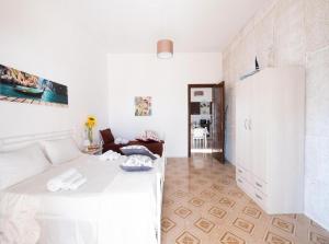 Villa Acqua Azzurra with Private Parking and Air Conditioning