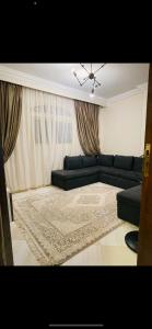 شقة مفروشه راقيه بمجلس عربي ش الهرم