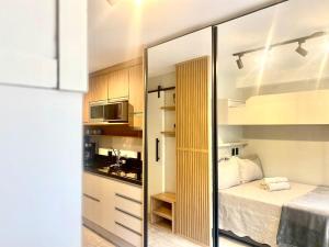 V106 - Luxo pertinho do Metrô, Academia e Ar Cond.