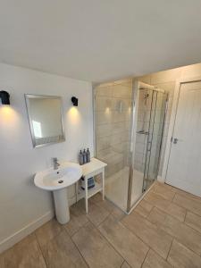 Market Quarter, town centre, free parking and wifi