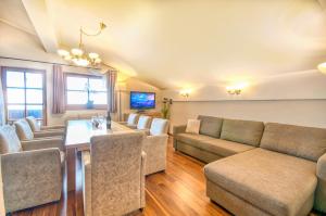 Select Top 10 - by Alpen Apartments