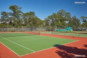 Campings Mobil-home 6 personnes chez Vonvon : photos des chambres